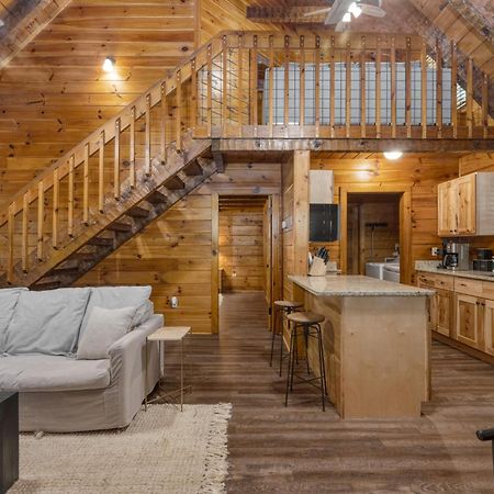 Dudley I By Avantstay Cosy Cabin W Hot Tub Incredible Views Pigeon Forge Dış mekan fotoğraf